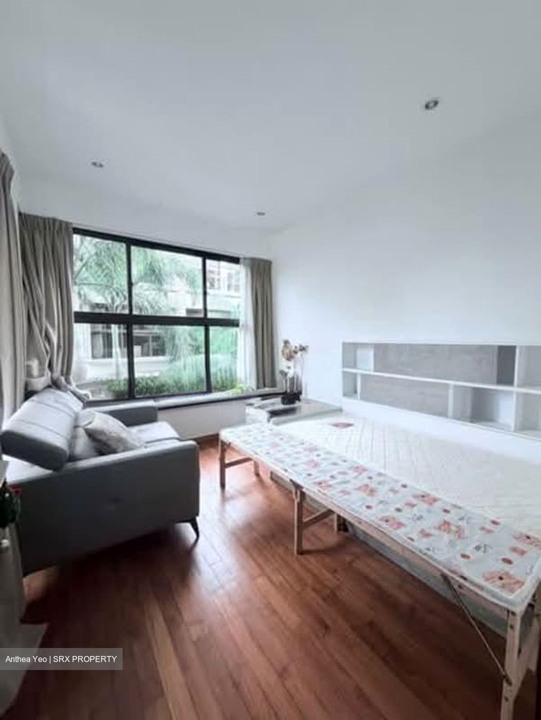 Holland Link (D10), Terrace #559708901